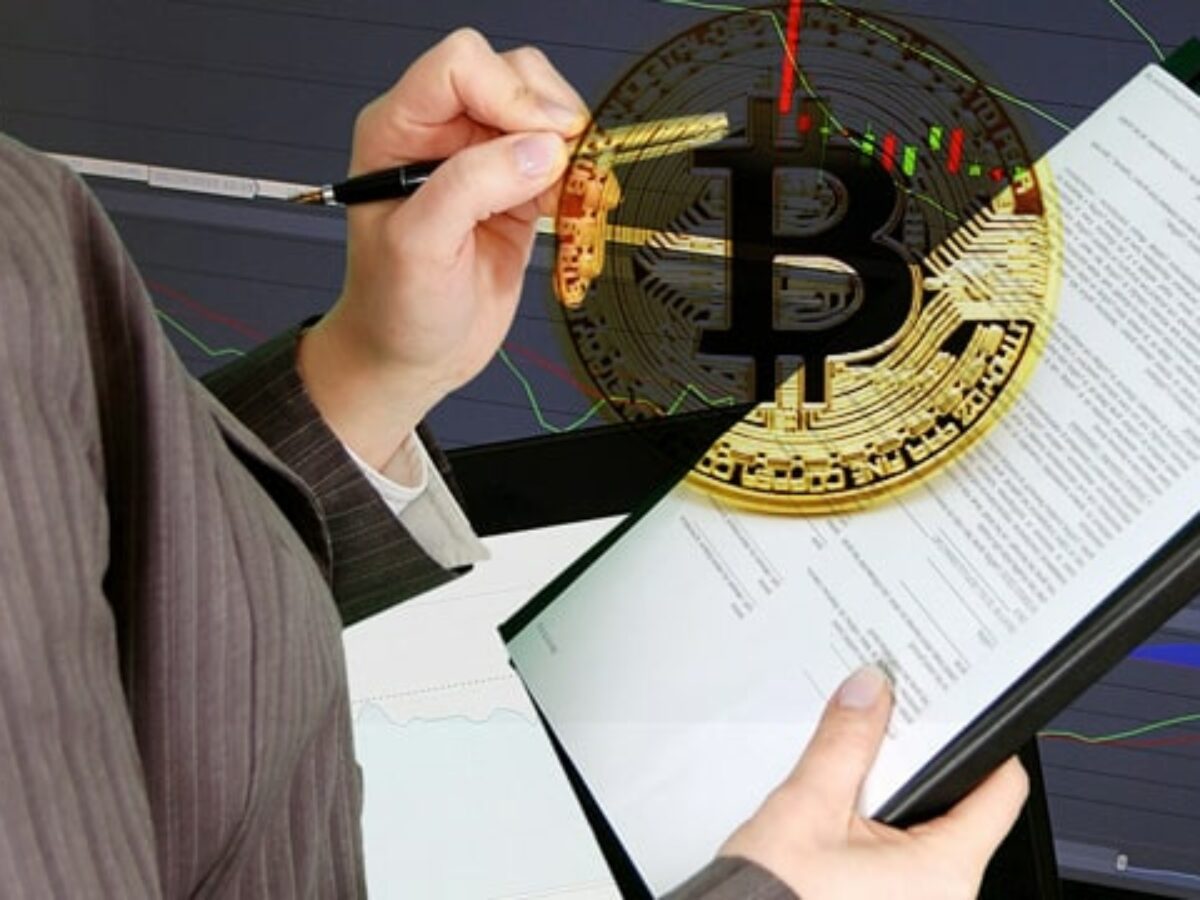 Directorul unei bănci celebre despre bitcoin: „Poate deveni un instrument inutil”