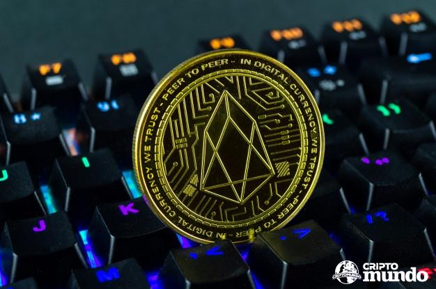 coin-cryptocurrency-eos-close-up-colour-coded-keyboard_76963-599