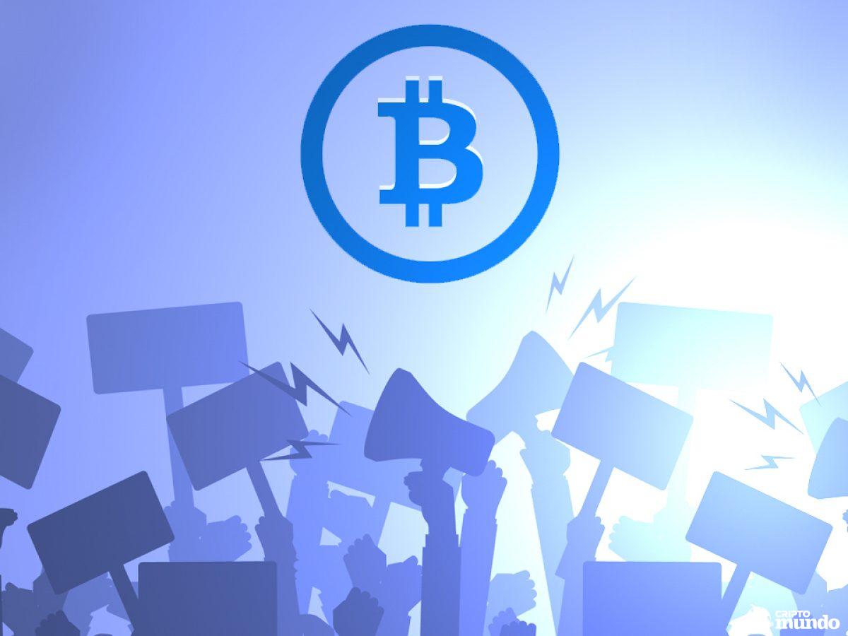 group-of-salvadorans-take-to-the-streets-to-protest-el-salvadors-new-bitcoin-law-1200x900