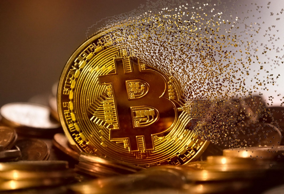 stockvault-blockchain-technology-bitcoin252622-1